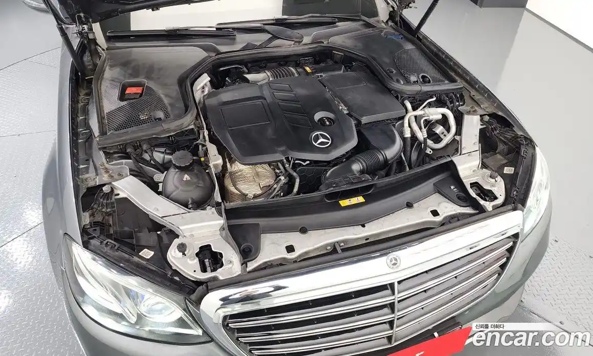 Mercedes-Benz E-Class 2018 1.9 Автомат в Москве № 142565, фото 20