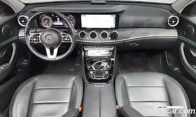 Mercedes-Benz E-Class 2019 1.9 Автомат в Москве № 142729, миниатюра 9