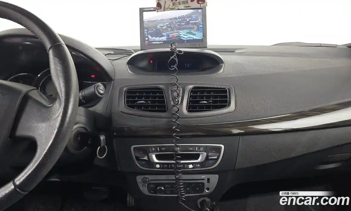 Renault SM3 2014 1.6 Автомат в Москве № 148164, фото 20