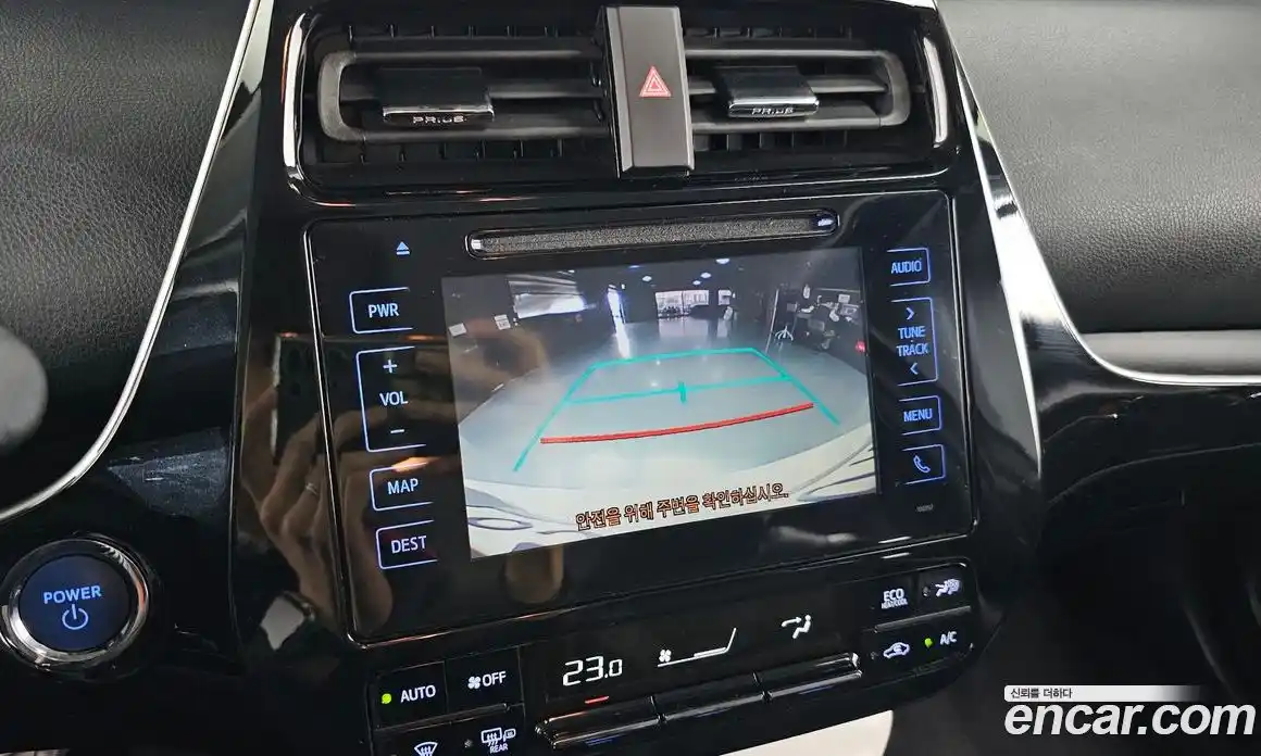 Toyota Prius 2016 1.8 Автомат в Москве № 151229, фото 19