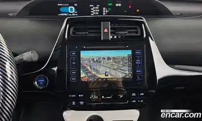 Toyota Prius 2016 1.8 Автомат в Москве № 151229, миниатюра 2