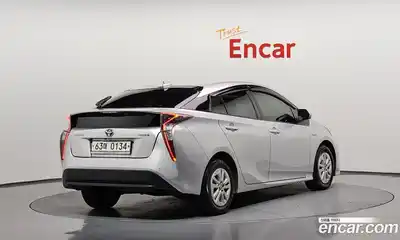Toyota Prius 2016 1.8 Автомат в Москве № 151229, миниатюра 8