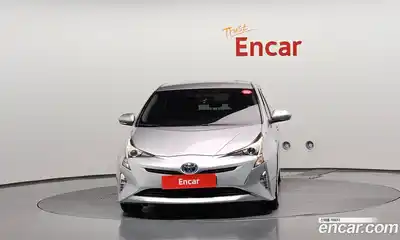 Toyota Prius 2016 1.8 Автомат в Москве № 151229, миниатюра 9