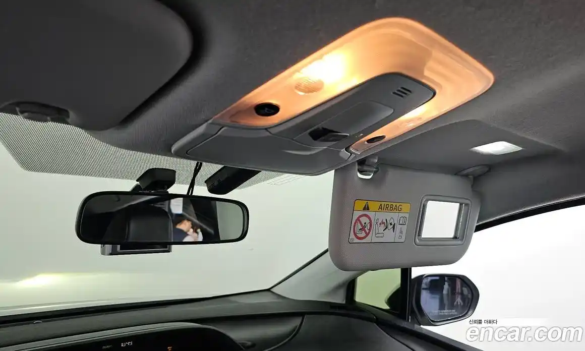 Toyota Prius 2016 1.8 Автомат в Москве № 151229, фото 10