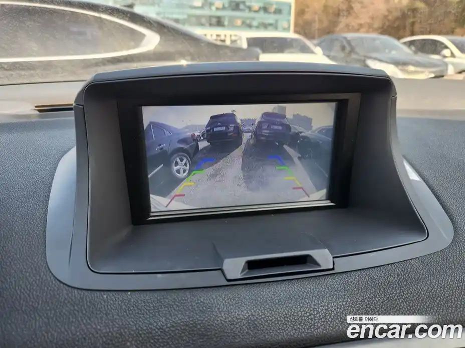 Renault SM3 2016 1.6 Автомат в Москве № 152364, фото 11