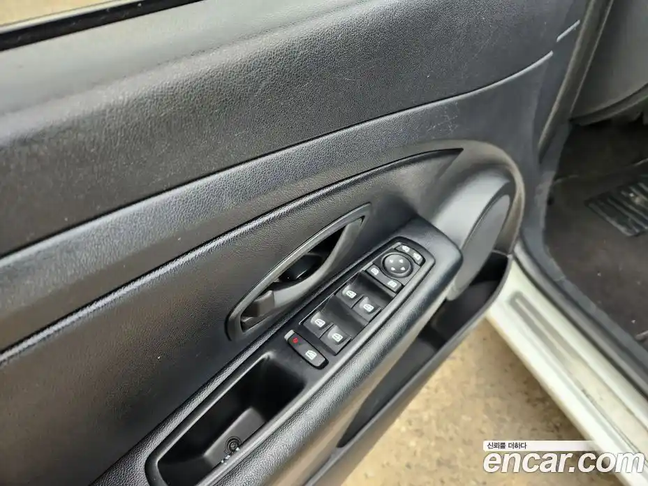 Renault SM3 2016 1.6 Автомат в Москве № 152364, фото 14