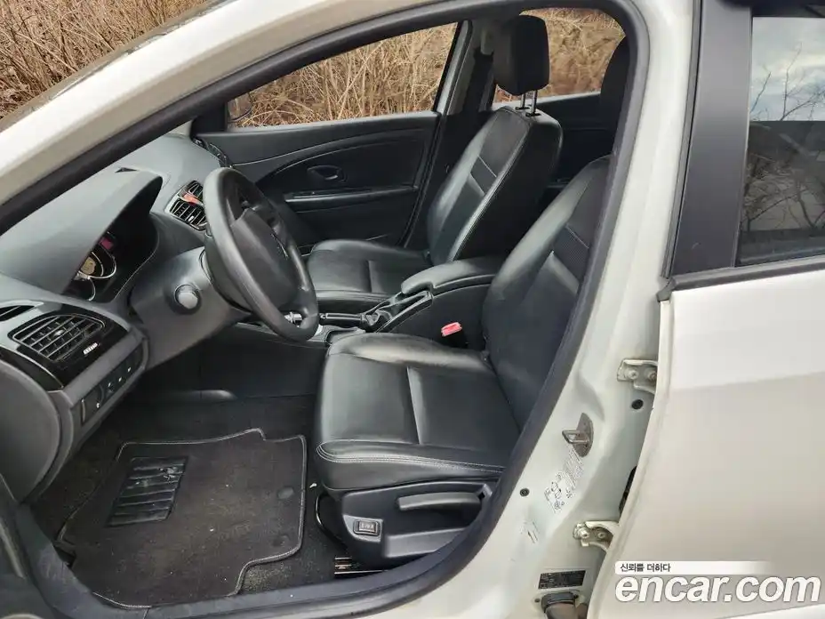 Renault SM3 2016 1.6 Автомат в Москве № 152364, фото 8