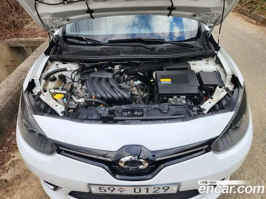 Renault SM3 2016 1.6 Автомат в Москве № 152364, фото 10