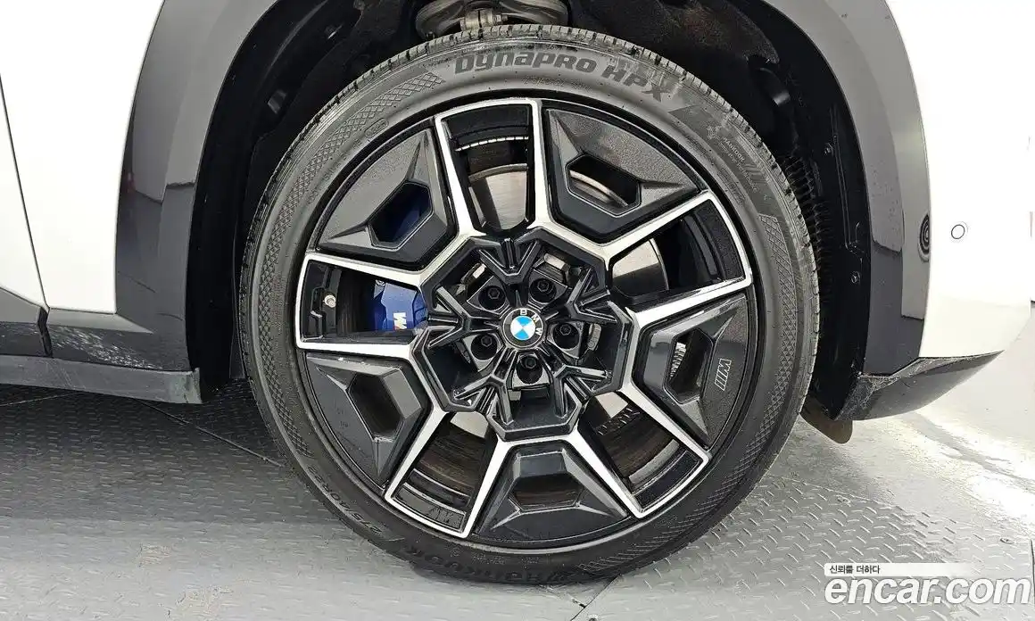 BMW XM 2024 4.4 Автомат в Москве № 154629, фото 18