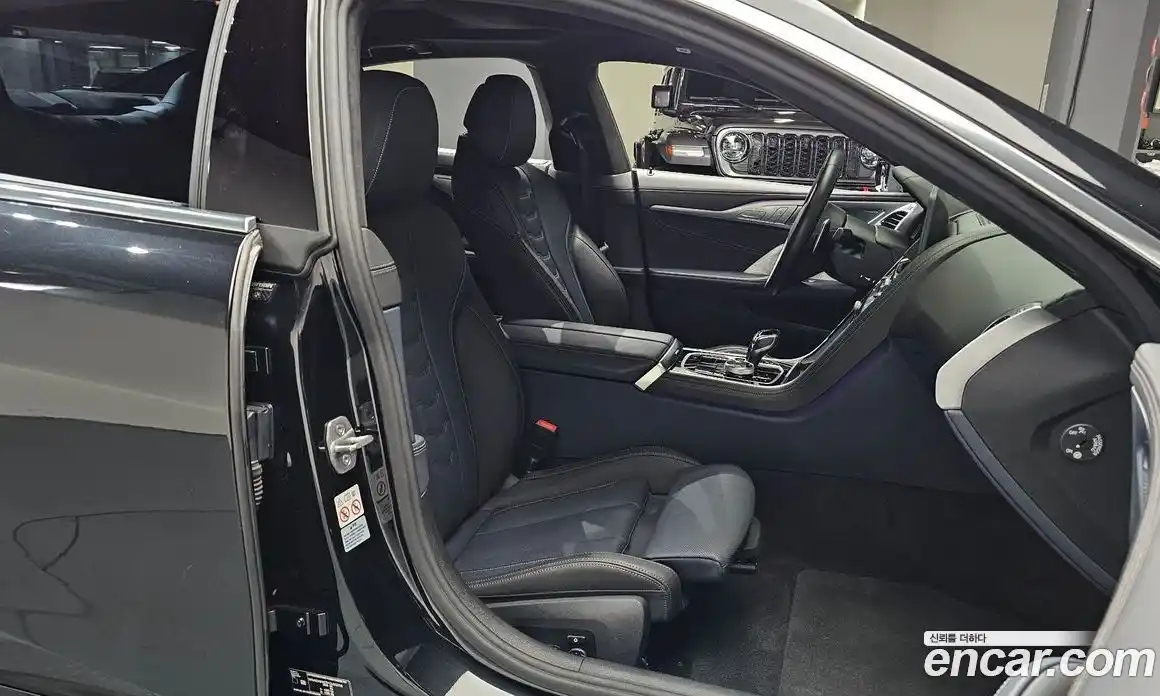BMW 8-Series 2023 4.4 Автомат в Москве № 154840, фото 3