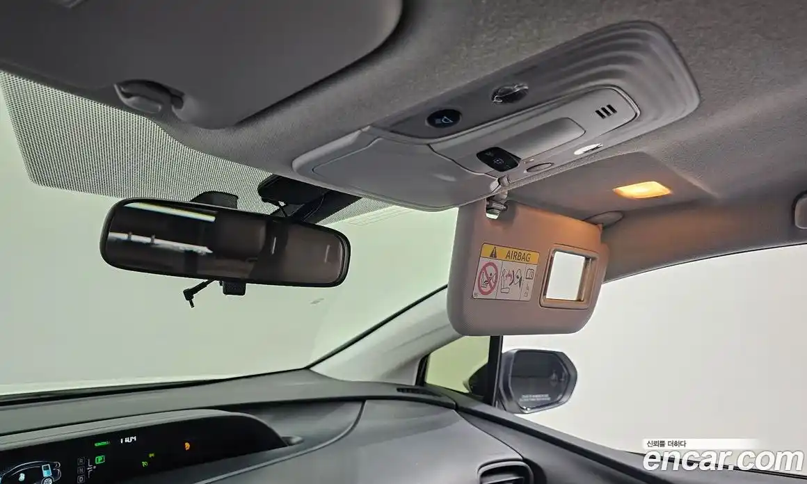 Toyota Prius 2019 1.8 Автомат в Москве № 156234, фото 1