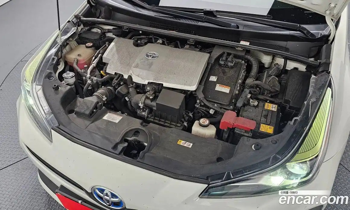 Toyota Prius 2019 1.8 Автомат в Москве № 156234, фото 17