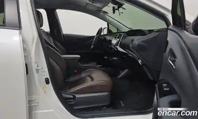 Toyota Prius 2019 1.8 Автомат в Москве № 156234, миниатюра 3