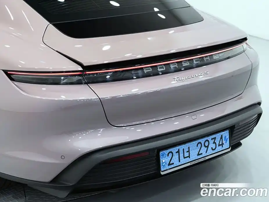 Porsche Taycan 2024 0.1 Автомат в Москве № 156843, фото 12