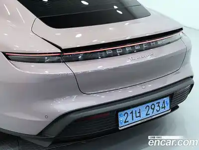 Porsche Taycan 2024 0.1 Автомат в Москве № 156843, миниатюра 12