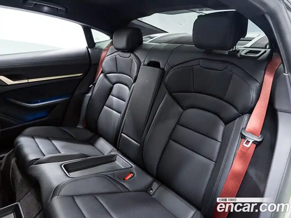 Porsche Taycan 2024 0.1 Автомат в Москве № 156843, фото 17