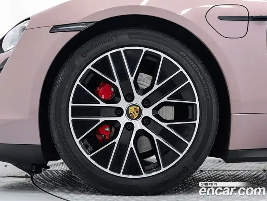 Porsche Taycan 2024 0.1 Автомат в Москве № 156843, фото 5