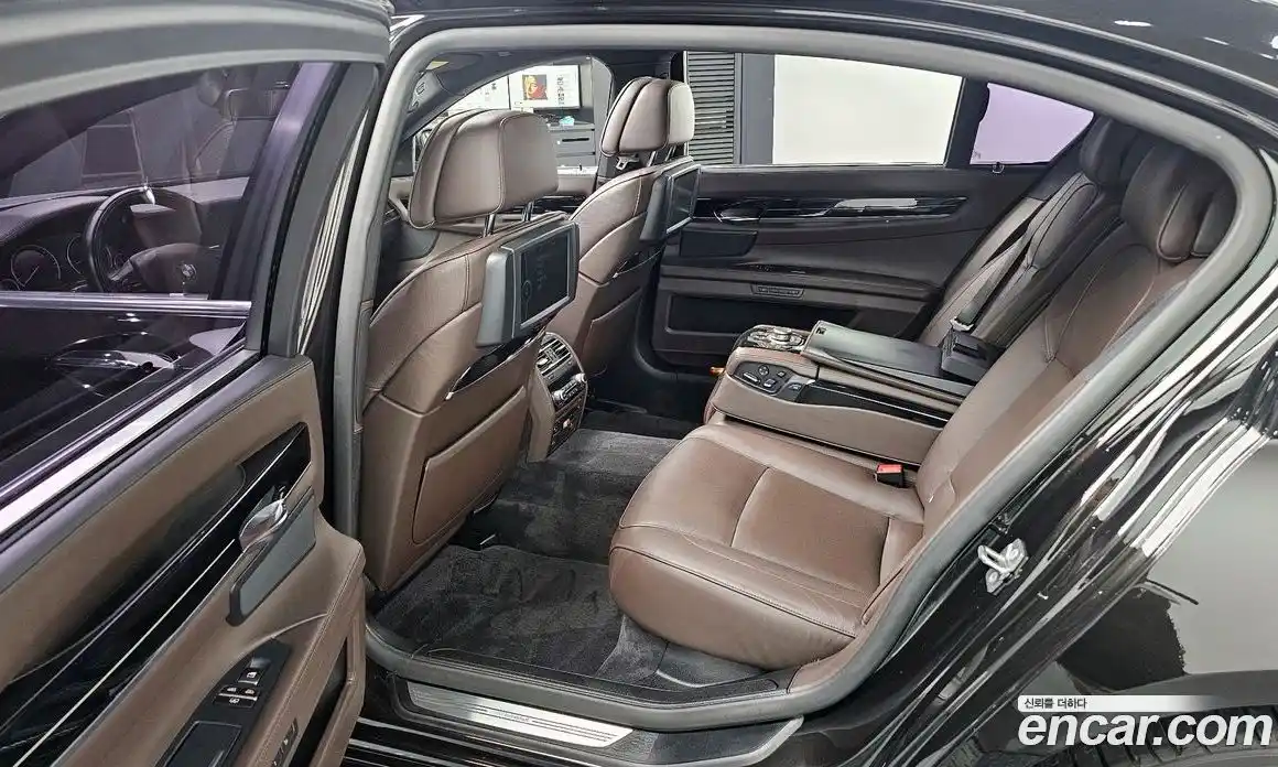 BMW 7-Series 2010 6.0 Автомат в Москве № 158181, фото 14