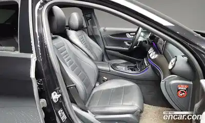 Mercedes-Benz E-Class 2022 1.9 Автомат в Москве № 160793, миниатюра 4