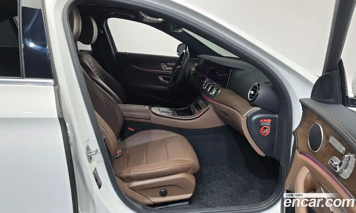 Mercedes-Benz E-Class 2022 2.0 Автомат в Москве № 161027, фото 18