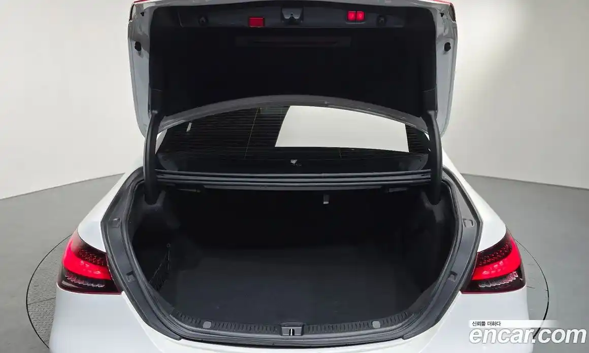 Mercedes-Benz E-Class 2022 2.0 Автомат в Москве № 161027, фото 20