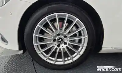 Mercedes-Benz E-Class 2022 2.0 Автомат в Москве № 161027, миниатюра 4