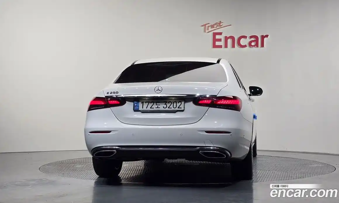 Mercedes-Benz E-Class 2022 2.0 Автомат в Москве № 161027, фото 9