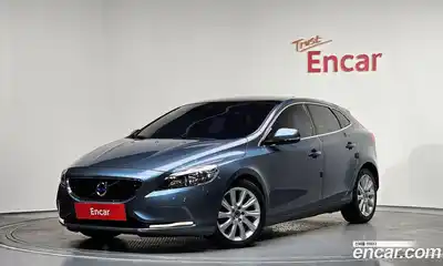 Volvo V40, 2014