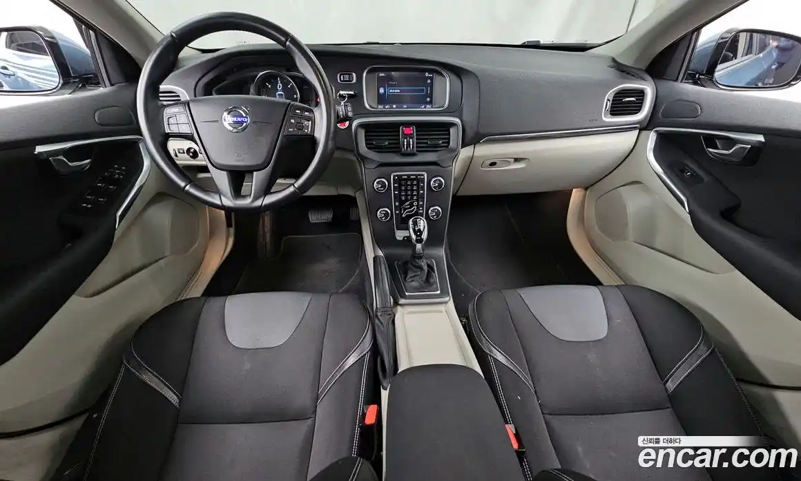 Volvo V40 2014 1.6 Автомат в Москве № 161919, фото 11