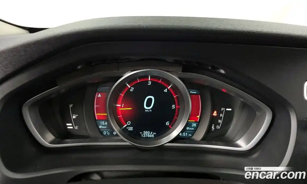 Volvo V40 2014 1.6 Автомат в Москве № 161919, фото 19