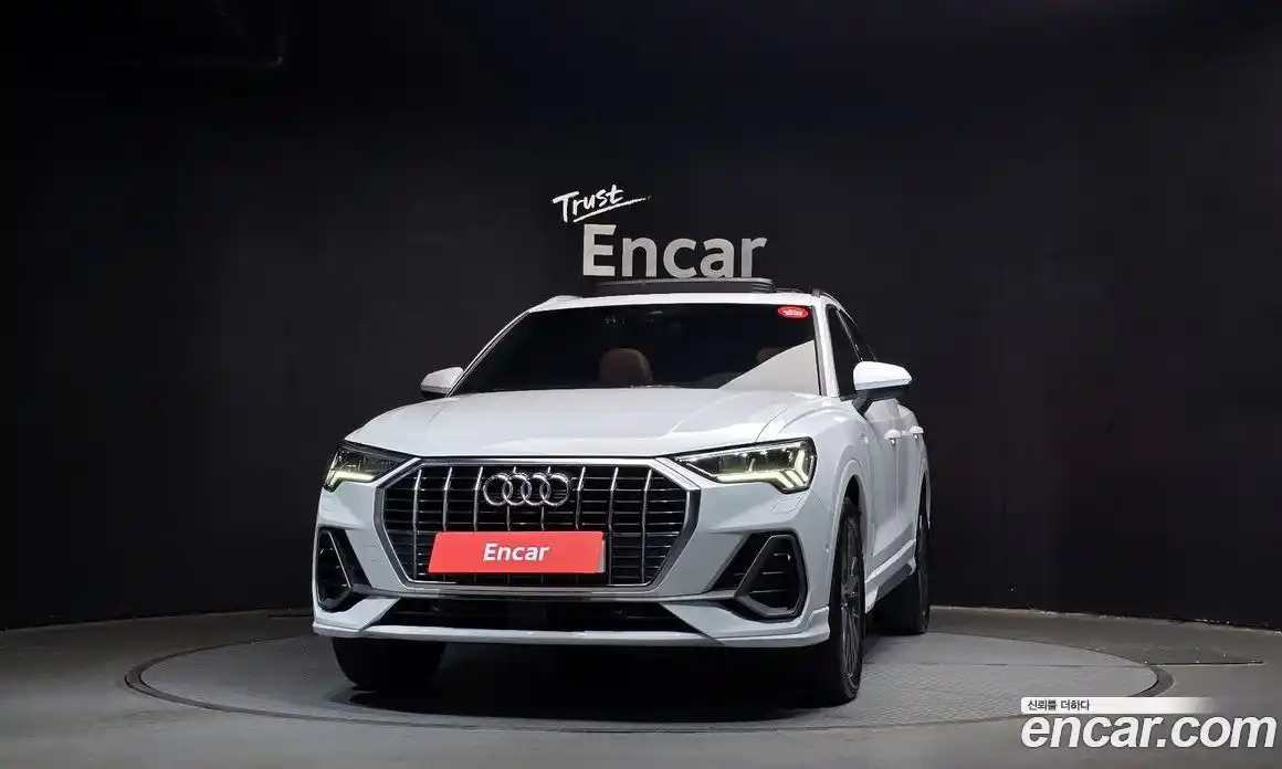 Audi Q3 2023 2.0 Автомат в Москве № 162418, фото 3