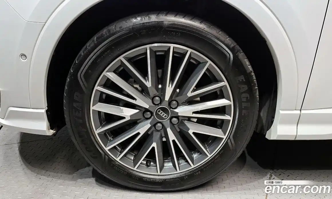 Audi Q3 2023 2.0 Автомат в Москве № 162418, фото 5