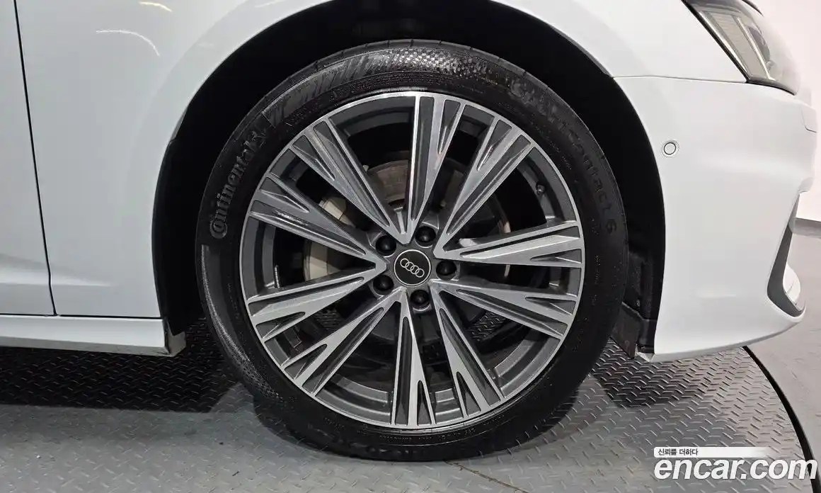 Audi A6 2023 2.0 Автомат в Москве № 162518, фото 4