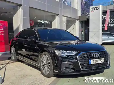 Audi A8, 2022