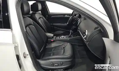 Audi A3 2018 2.0 Автомат в Москве № 163492, миниатюра 6