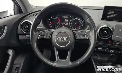 Audi A3 2018 2.0 Автомат в Москве № 163492, миниатюра 9