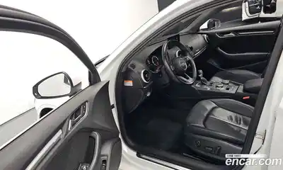 Audi A3 2018 2.0 Автомат в Москве № 163492, миниатюра 10
