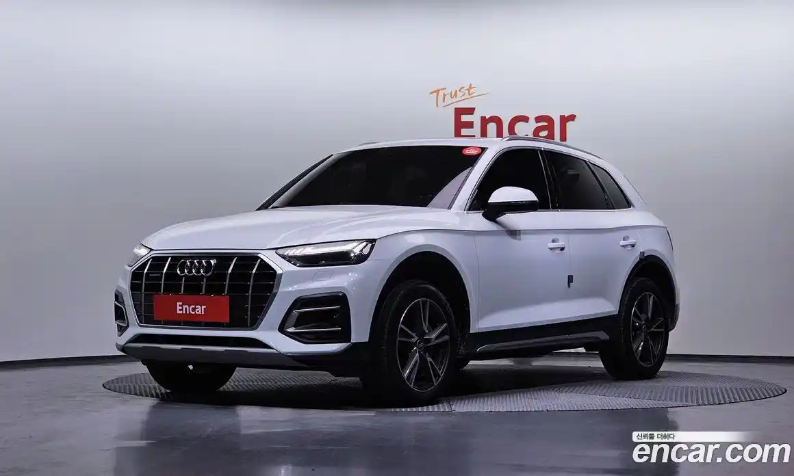 Audi Q5 2022 2.0 Автомат в Москве № 163549, фото 1