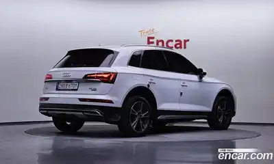 Audi Q5 2022 2.0 Автомат в Москве № 163549, миниатюра 2