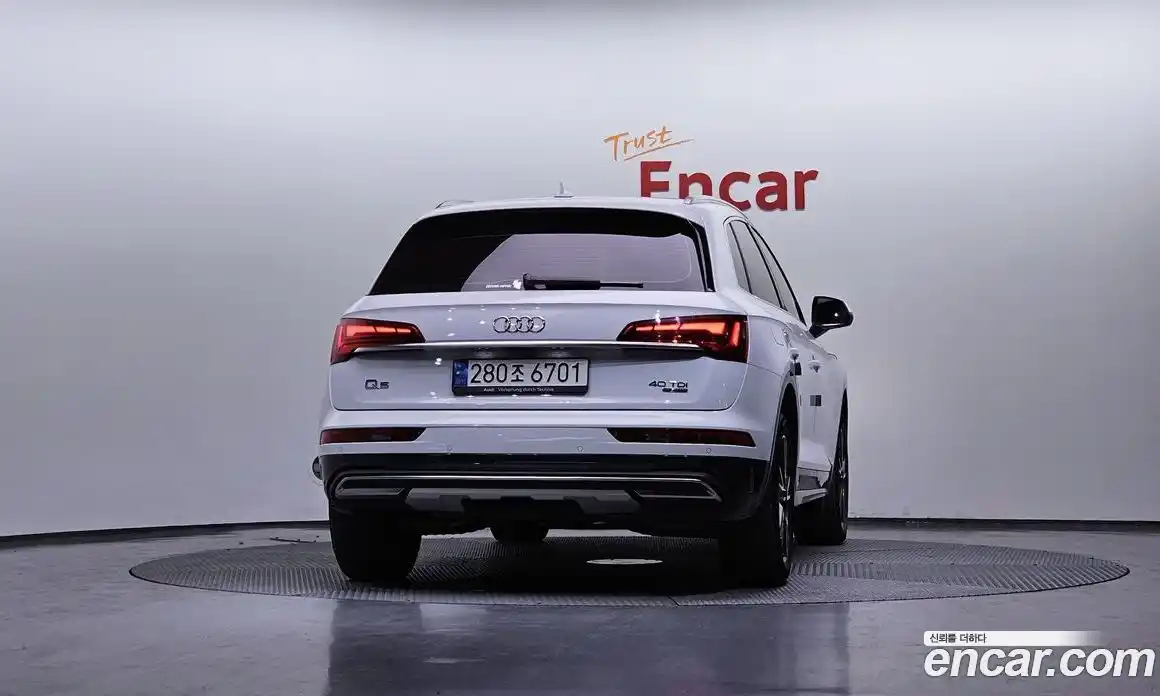 Audi Q5 2022 2.0 Автомат в Москве № 163549, фото 4