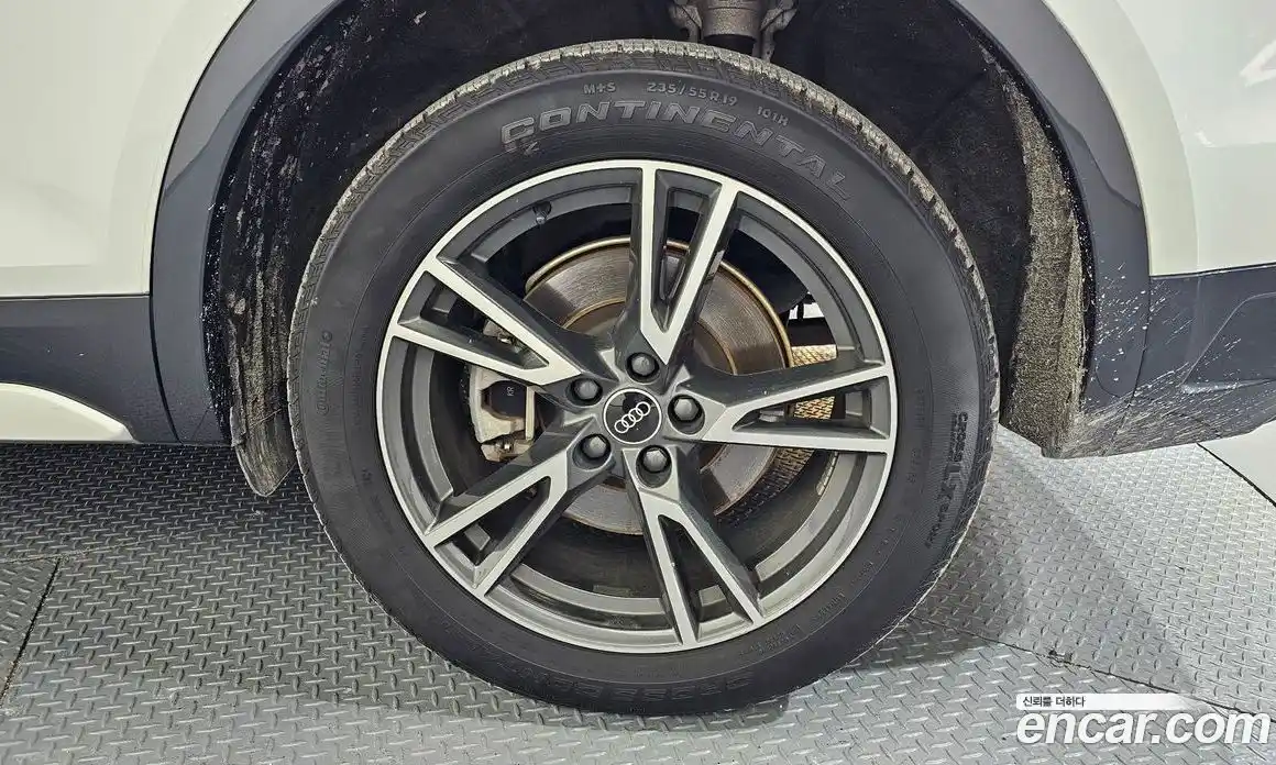 Audi Q5 2022 2.0 Автомат в Москве № 163549, фото 5