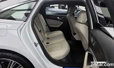 Audi A6 2023 2.0 Автомат в Москве № 163779, миниатюра 12