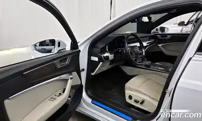 Audi A6 2023 2.0 Автомат в Москве № 163779, миниатюра 10