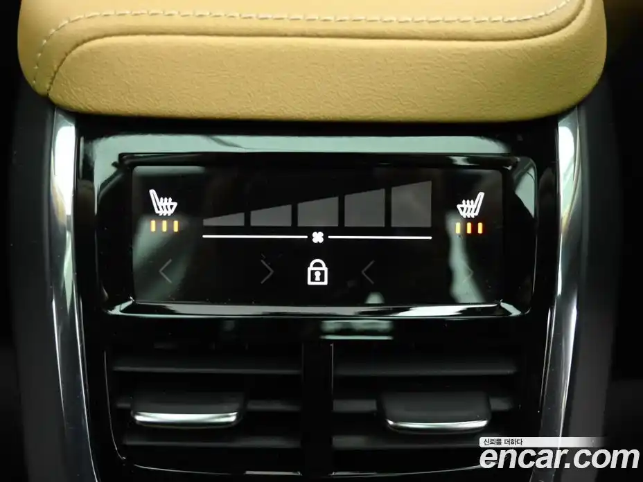 Volvo XC60 2023 2.0 Автомат в Москве № 164317, фото 16