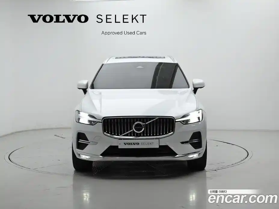 Volvo XC60 2023 2.0 Автомат в Москве № 164317, фото 3