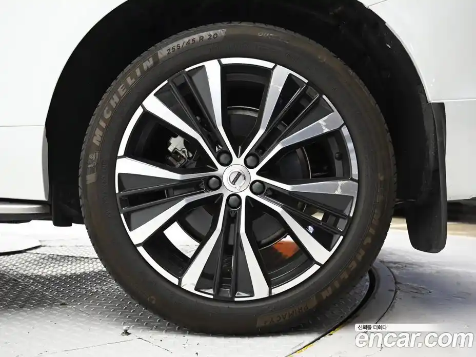 Volvo XC60 2023 2.0 Автомат в Москве № 164317, фото 5