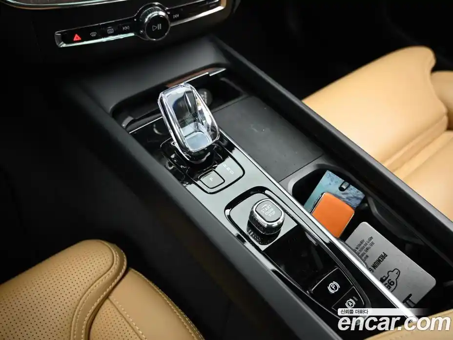 Volvo XC60 2023 2.0 Автомат в Москве № 164317, фото 9