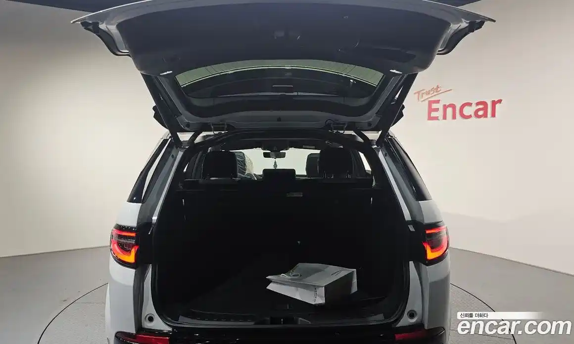 Land Rover Discovery Sport 2024 2.0 Автомат в Москве № 166001, фото 19