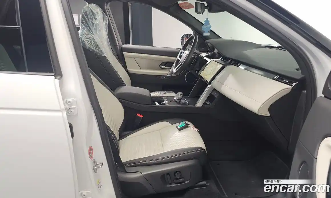 Land Rover Discovery Sport 2024 2.0 Автомат в Москве № 166001, фото 10