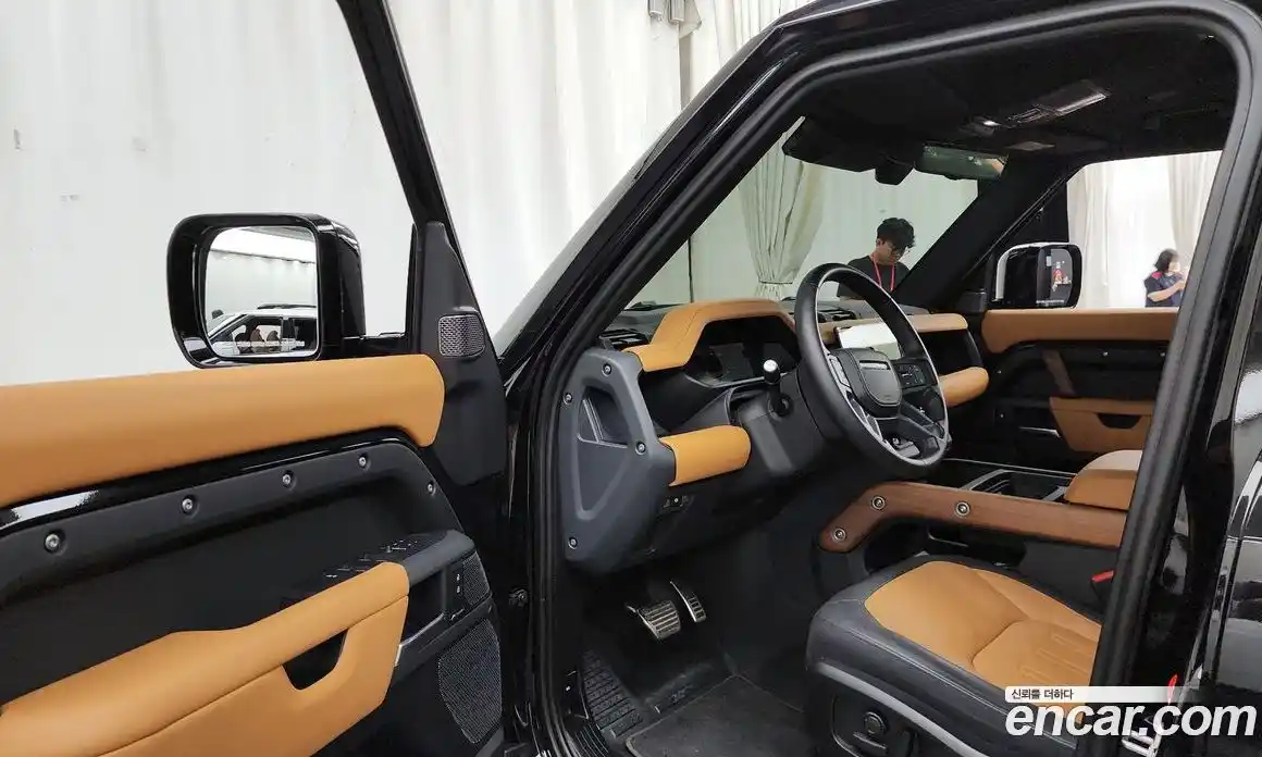 Land Rover Defender 2024 3.0 Автомат в Москве № 166058, фото 19